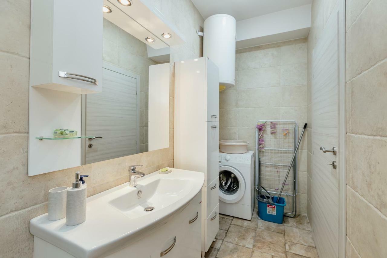 Bobana Apartments Donji Morinj Buitenkant foto